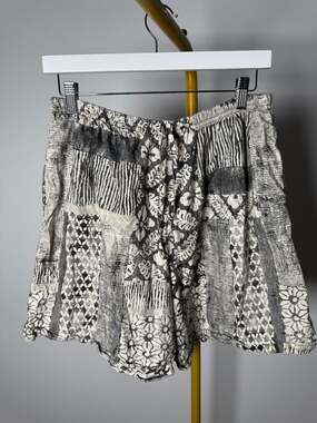 Silver Wear Woman Patchwork Print Cotton Elastic Waist Shorts Size 1X